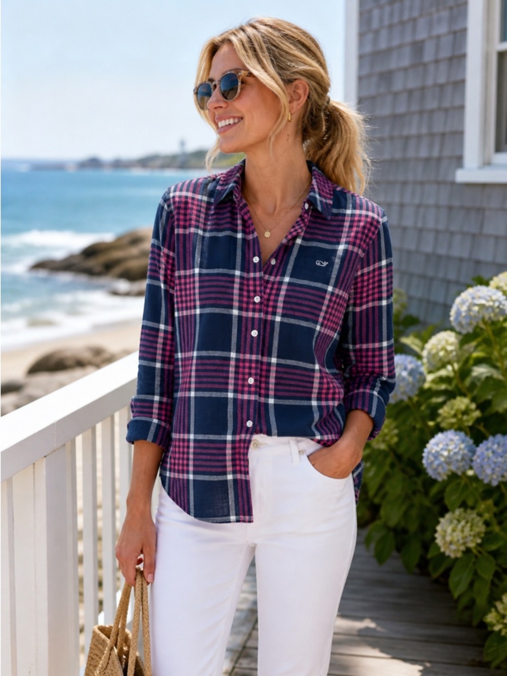 Vineyard Vines Plaid Pull Over Shirt Women’s size 0.  Relaxed Fit.  EUC